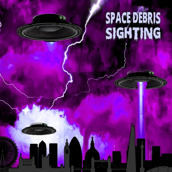 Space Debris &mdash; Sighting