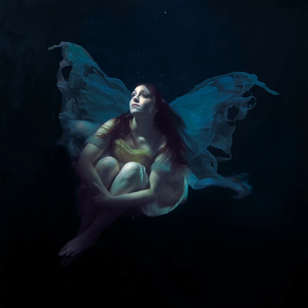 Maiah Wynne &mdash; Out of the Dark